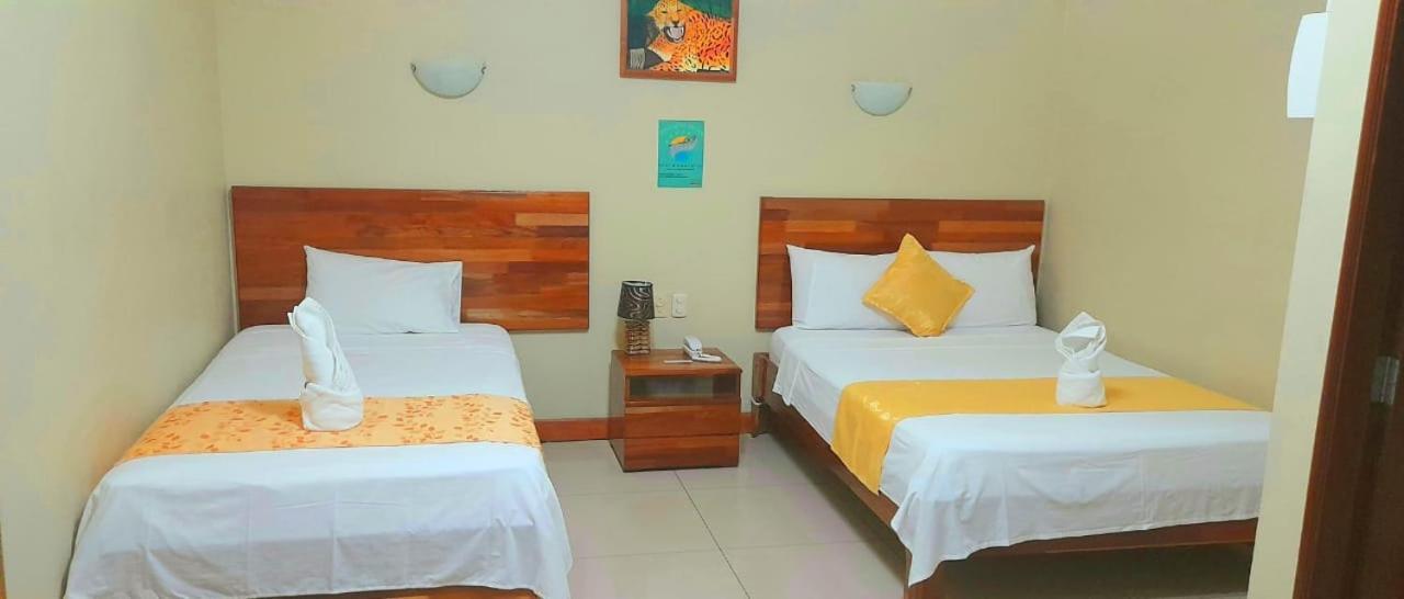 Hotel Golden Star อีกีโตส ภายนอก รูปภาพ