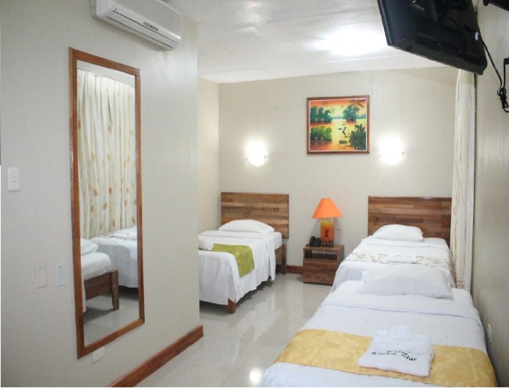 Hotel Golden Star อีกีโตส ภายนอก รูปภาพ