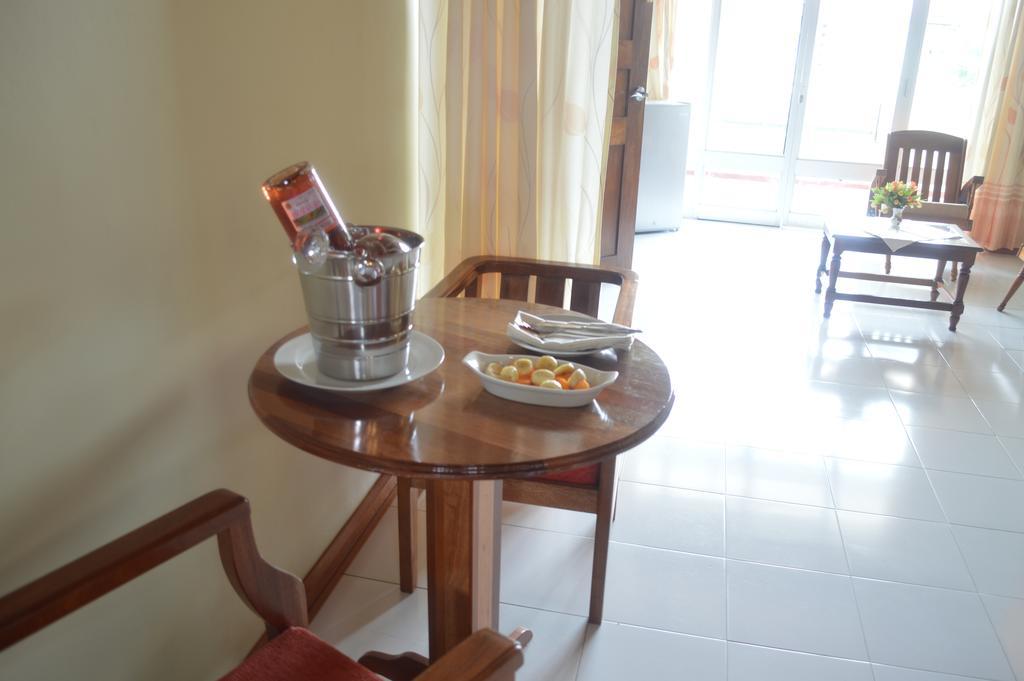 Hotel Golden Star อีกีโตส ภายนอก รูปภาพ