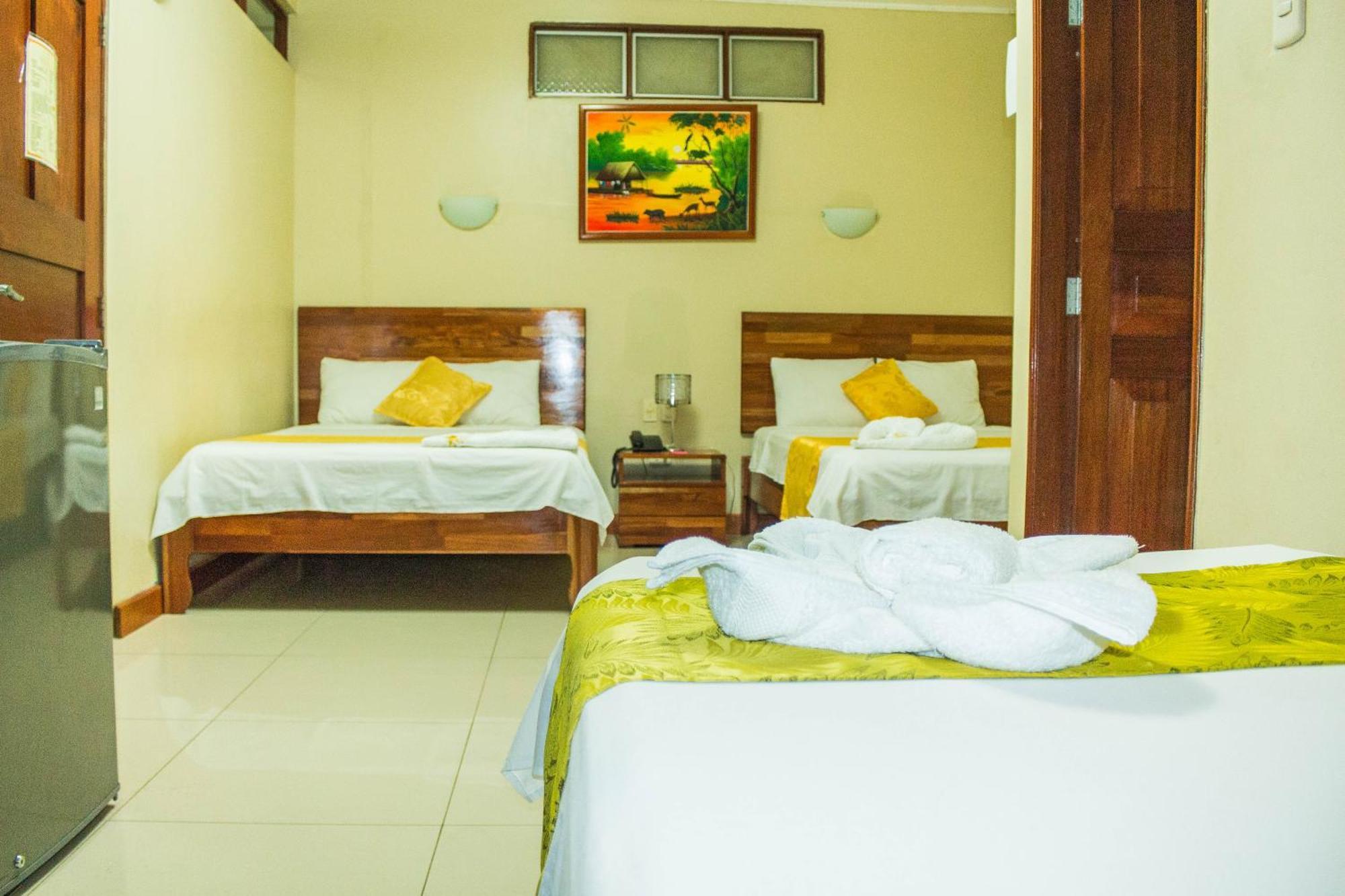 Hotel Golden Star อีกีโตส ภายนอก รูปภาพ